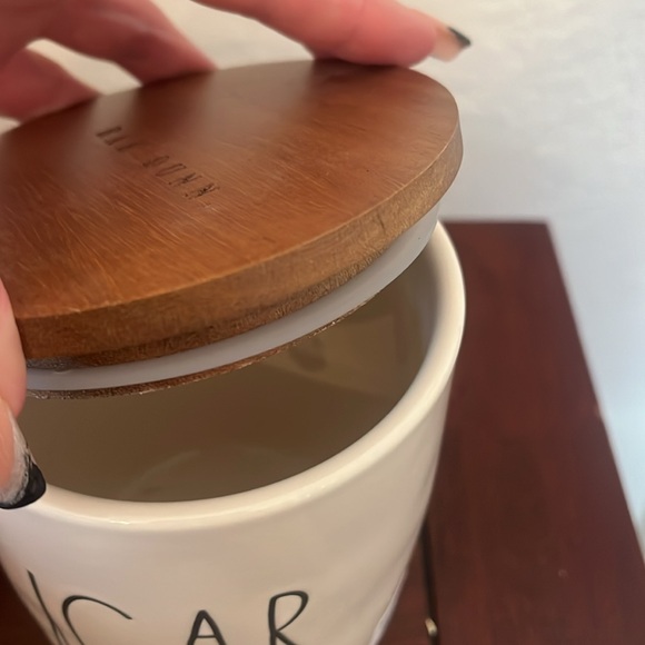 Rae Dunn NWT sugar 🆕 ceramic holder with wooden insulated top - Picture 3 of 4